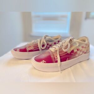 Vans Comfy Cush Lace Sneaker in Red Size  6.5 Women's